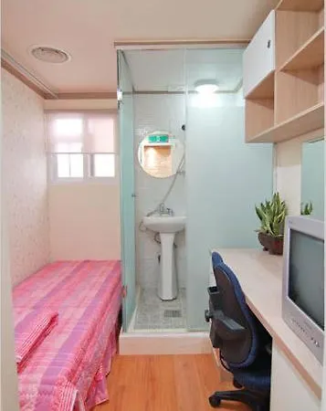 풀하우스 신촌점 B&B